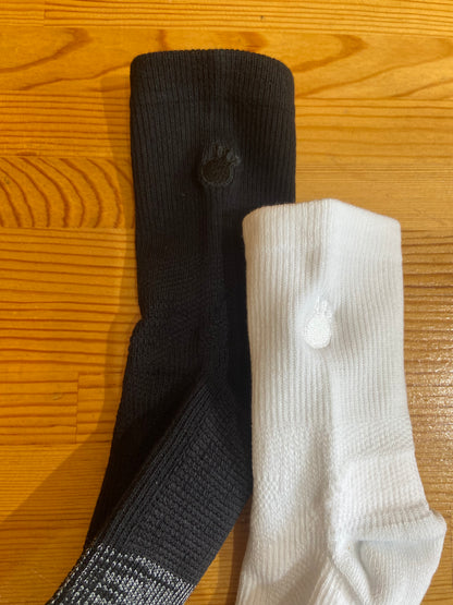 刺繍同色Ver.「鍛えつつ守る」タビソックス ミドル丈　 足袋型 日本製（提携倉庫から1-4日で出荷）