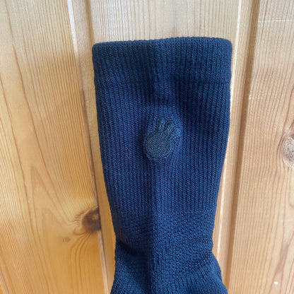 刺繍同色Ver.「鍛えつつ守る」タビソックス ミドル丈　 足袋型 日本製（提携倉庫から1-4日で出荷）